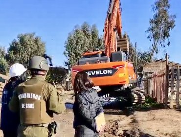 Carabineros destaca menor resistencia de pobladores al inicio de la segunda etapa del desalojo de la megatoma de San Antonio