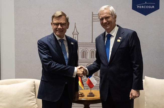 Presidente Kast se reúne con canciller alemán en cumbre de Mercosur y prioriza blindar el corredor bioceánico ante el crimen organizado