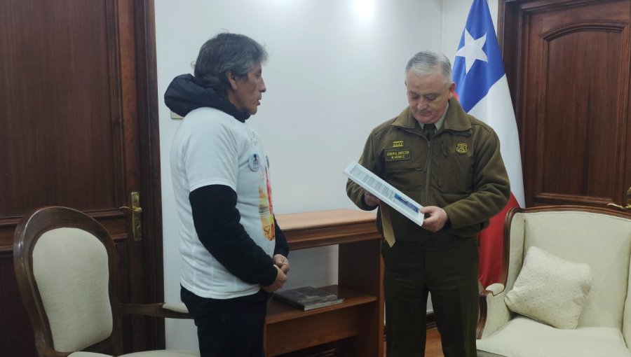 Familia de niño que falleció en encerrona en San Bernardo destacó el trabajo de Carabineros en reunión con el general Araya