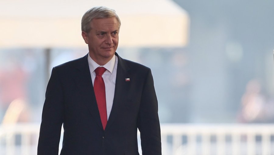 Encuesta Cadem: Aprobación del Presidente Kast cae a 38% y desaprobación sube a 58%