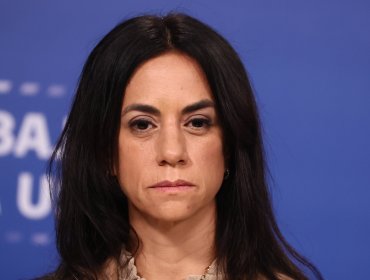 Presidenta del Senado espera que en la oposición "no se cambien la chaqueta" ante eventual acusación constitucional contra Steinert