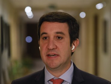 Presidente de la UDI califica de "problemático" que republicanos se declaren más cercanos a libertarios que a Chile Vamos