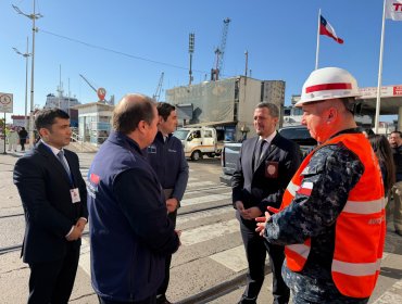 Realizan inédita fiscalización migratoria en el puerto de Valparaíso con revisión tanto a trabajadores como a empleadores