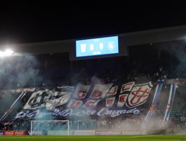 La UC aplica derecho de admisión por seis años a hincha que lanzó un objeto en el Claro Arena
