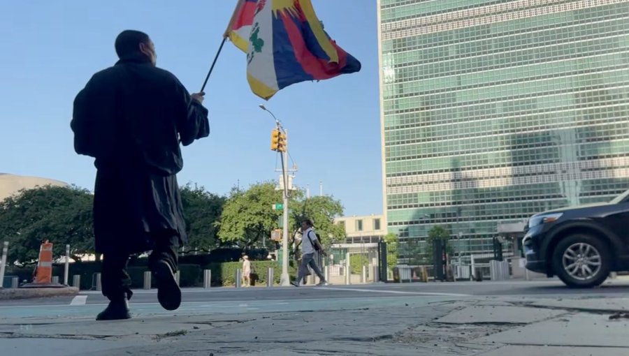 Muere activista tibetano tras inmolarse frente a la sede de la ONU en Nueva York