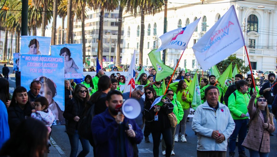 Valparaíso se moviliza en el Día de la Salud Digna: comunidad y autoridades exigen fin a los recortes presupuestarios del Gobierno