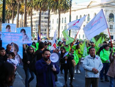 Valparaíso se moviliza en el Día de la Salud Digna: comunidad y autoridades exigen fin a los recortes presupuestarios del Gobierno