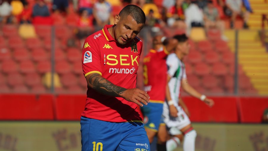 ¿Vuelve al fútbol chileno? Emiliano Vecchio es ofrecido a club de la Primera B tras su polémica salida de Unión Española