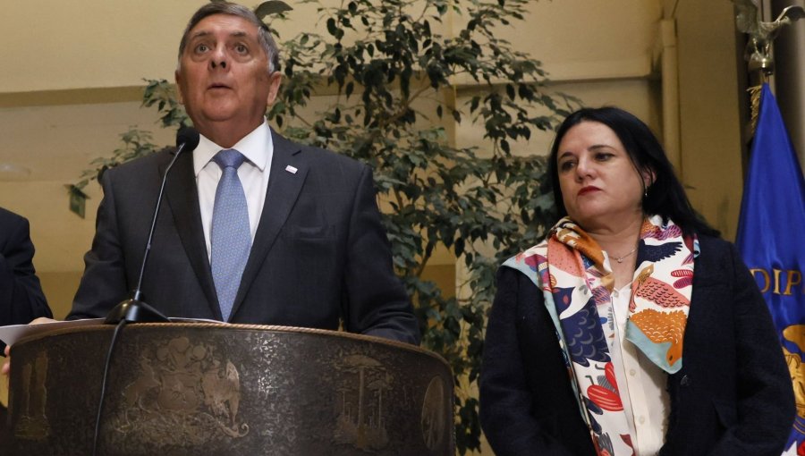 Biministro Alvarado tras reproche de Contraloría a Steinert: "Todos los ministros podemos cometer algún tipo de error"