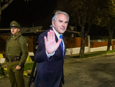 Senador Iván Moreira pide al Partido Republicano "aprender a trabajar en equipo"