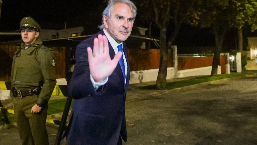 Senador Iván Moreira pide al Partido Republicano "aprender a trabajar en equipo"