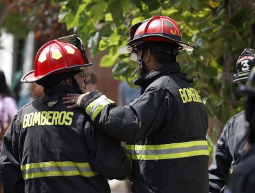 Una persona fallecida dejó incendio de vivienda en sector de Gómez Carreño en Viña del Mar
