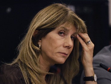 Ministra Ximena Rincón anticipa baja de hasta $100 en el precio de las bencinas esta semana