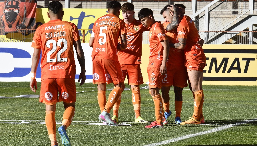Cobreloa empata con Cobresal y definirá su pase a octavos en la última fecha