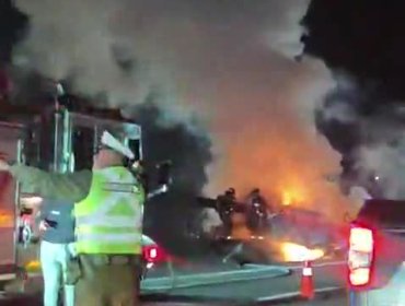 Mortal accidente en Ruta 5 Norte a la altura de Sopraval: Auto incendiado, un muerto y heridos graves