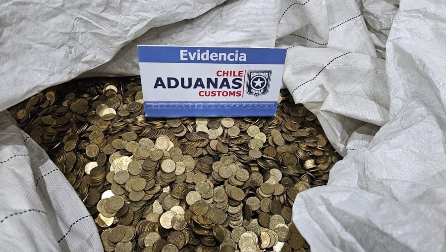 Indagan eventuales delitos de contrabando y lavado de activos tras frustrada exportación de un millón de monedas de $10 como chatarra en Valparaíso