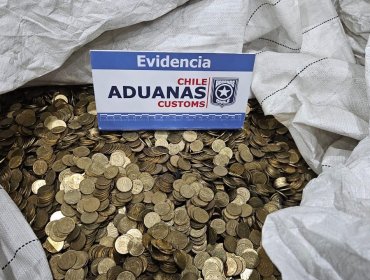 Indagan eventuales delitos de contrabando y lavado de activos tras frustrada exportación de un millón de monedas de $10 como chatarra en Valparaíso