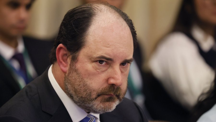 "Nadie habla de cambiar la jornada": ministro del Trabajo descarta propuesta para aumentar a 52 las horas laborales
