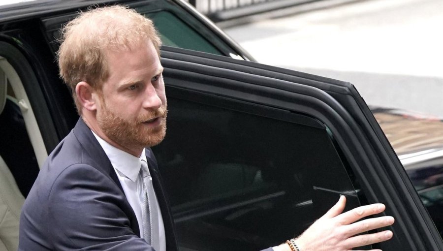Justicia de Reino Unido rechaza demanda del príncipe Harry contra la empresa editora del Daily Mail por falta de pruebas