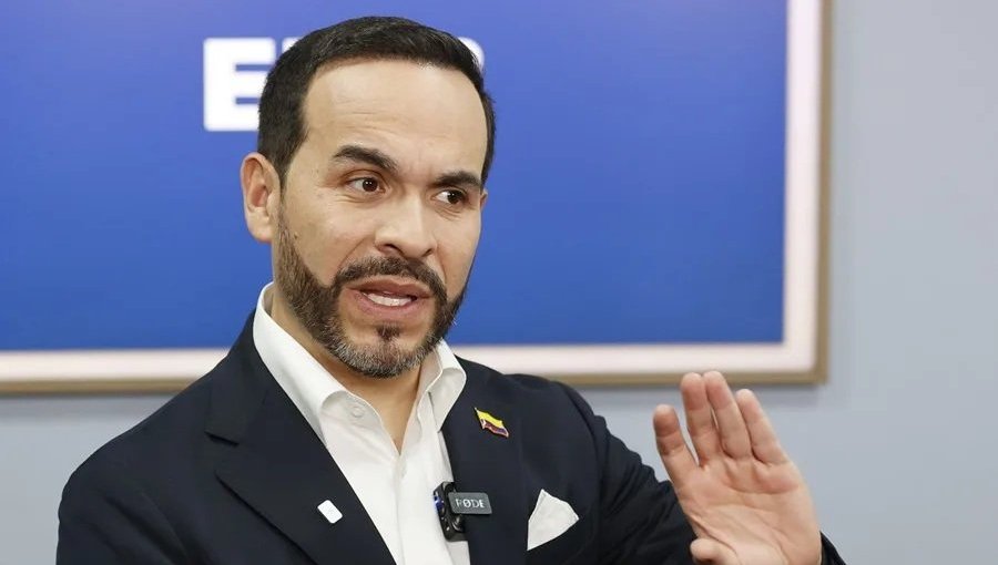 Presidente electo de Colombia acusa a Petro de golpismo y apela al Ejército para que proteja la Constitución