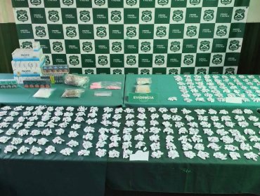 Detienen a pareja con más de 3 kilos de droga y cigarrillos de contrabando en Conchalí