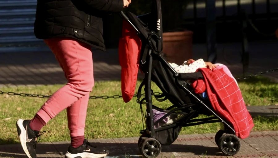 Comisión aprueba proyecto que crea bono de $30 mil para niños del 80% más vulnerable
