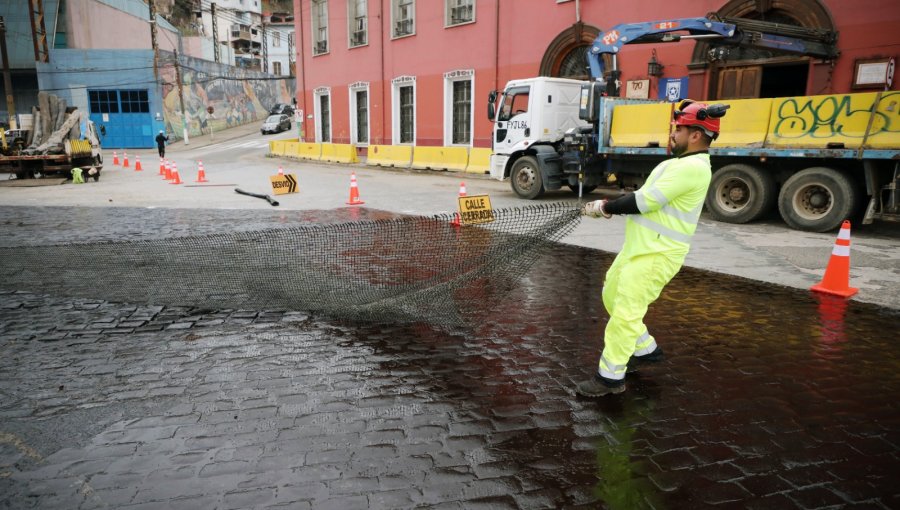 Inician reparaciones de emergencia en en el entorno de la plaza Wheelwright de Valparaíso con inversión de $120 millones