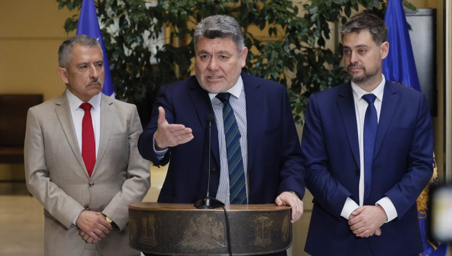 PS critica acuerdo del PPD con el Gobierno para modificar la invariabilidad tributaria y reafirma decisión de ir al TC por la megarreforma