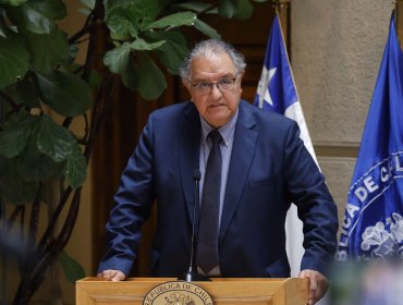 Senador Huenchumilla llama al PS a liderar la oposición al Gobierno: "Perfectamente puede jugar un rol de primus inter pares"