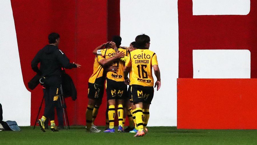 Coquimbo Unido vence a U. La Calera y da el primer golpe en las semifinales de la Copa de la Liga