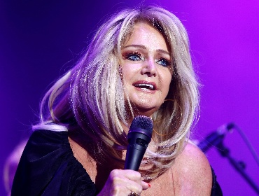 A los 75 años muere Bonnie Tyler, la icónica voz del clásico «Total Eclipse of the Heart»