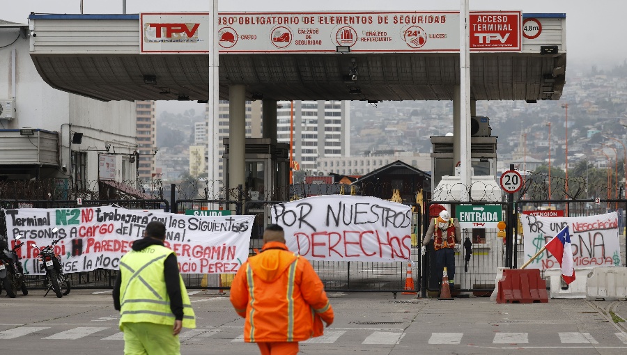 Trabajadores portuarios inician paralización nacional por cambios en pensiones de gracia