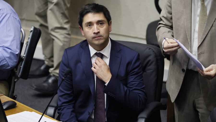 Corte suspende audiencia que analizaría desafuero de senador Calisto en causa por supuesto fraude al Fisco