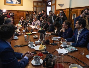 Oposición acuerda recurrir al TC por temas tributarios y medioambientales de la megarreforma
