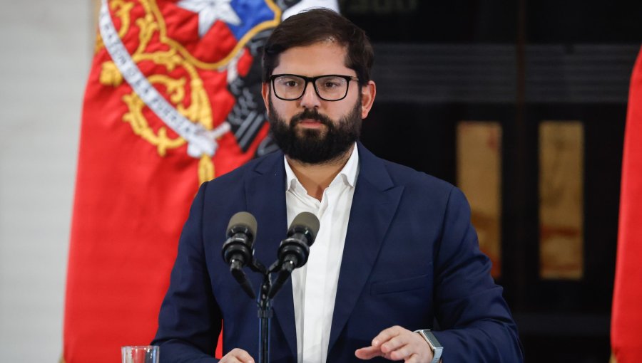 Boric y su mensaje a Kast en su regreso a La Moneda: "Hemos sido rivales en ideas, pero nos une Chile"