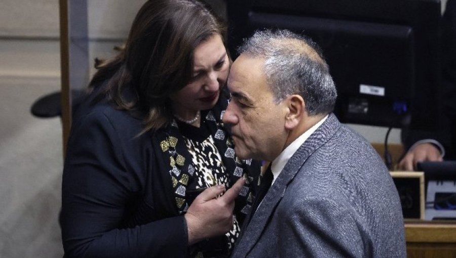 Senador Espinoza revela que hay "dos almas" en el PS: una liderada por Cicardini-Manouchehri y otra por Vodanovic-Castro