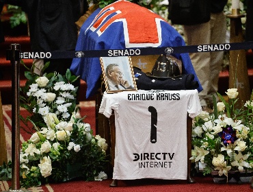 Despiden a Enrique Krauss con homenaje transversal en el ex Congreso Nacional