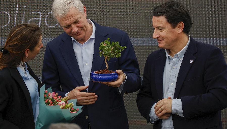 Presidente Kast pide al Partido Republicano respaldar acuerdos para impulsar reformas