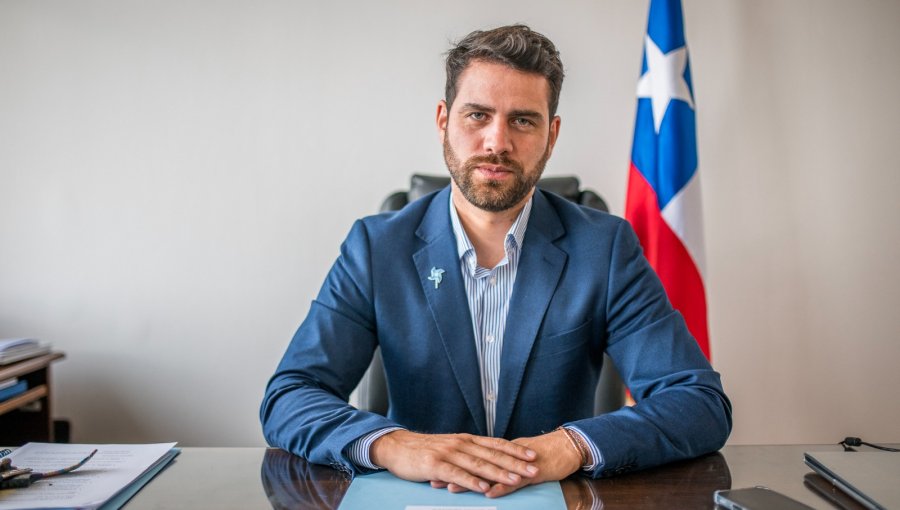 Senador Ibáñez exige transparentar alzas de sueldos de seremis de Medio Ambiente en medio de recortes presupuestarios