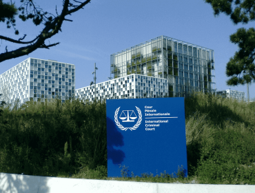 EE.UU. lanza cruzada contra el Tribunal Penal Internacional y advierte sanciones por "amenazar" su soberanía