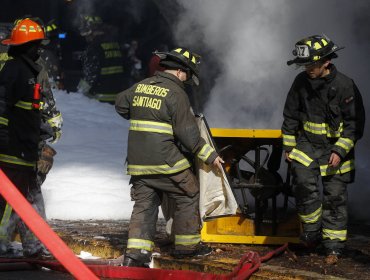 Tragedia en Colina: menor de 12 años muere en incendio y su hermana de 3 permanece desaparecida