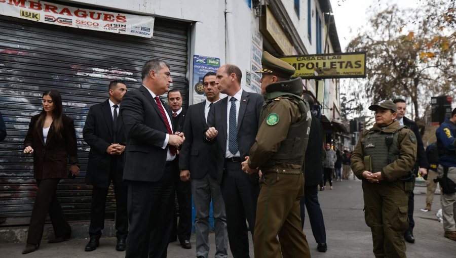 Ministro Arrau destaca caída de 16% en los robos con violencia e intimidación a nivel nacional