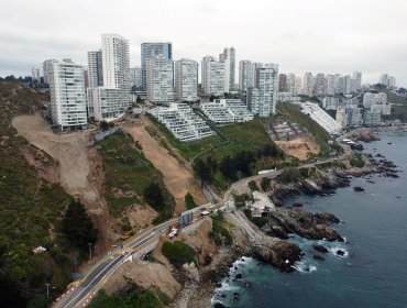 Diputado Teao advierte que socavones en las dunas de Reñaca siguen siendo un riesgo