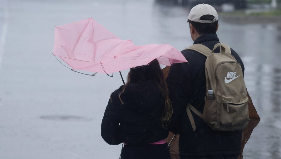 Meteorología emite alertas por fuertes lluvias y viento para la región de Valparaíso ad portas de la llegada de intensos sistemas frontales