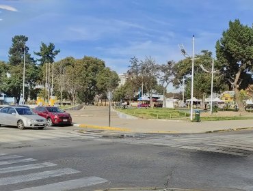 Pánico en la "Plaza Vieja" de Quilpué: vecinos denuncian que "jauría" de adolescentes se apoderó del lugar para robar y drogarse