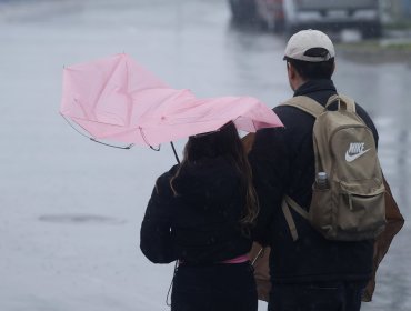 Meteorología emite alertas por fuertes lluvias y viento para la región de Valparaíso ad portas de la llegada de intensos sistemas frontales