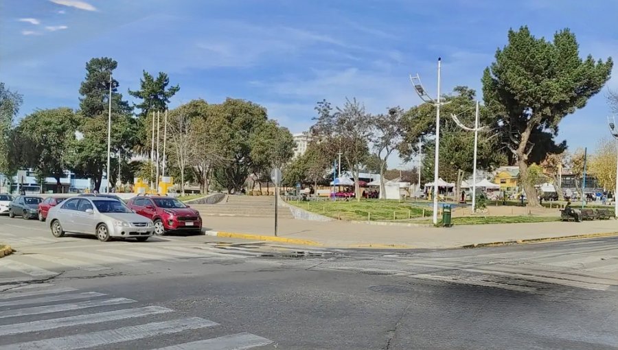 Pánico en la "Plaza Vieja" de Quilpué: vecinos denuncian que "jauría" de adolescentes se apoderó del lugar para robar y drogarse