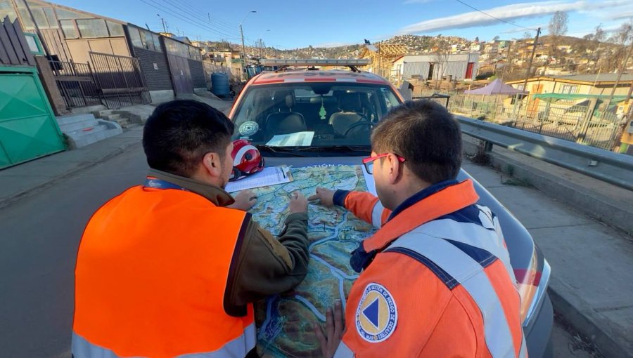 Municipios del Gran Valparaíso activan planes preventivos ante intenso sistema frontal que traerá lluvias, viento y nieve a la región