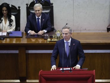 Presidente de la Cámara pidió "perdón a Chile" en la Cuente Pública "por la búsqueda de aprobación permanente a cualquier costo"