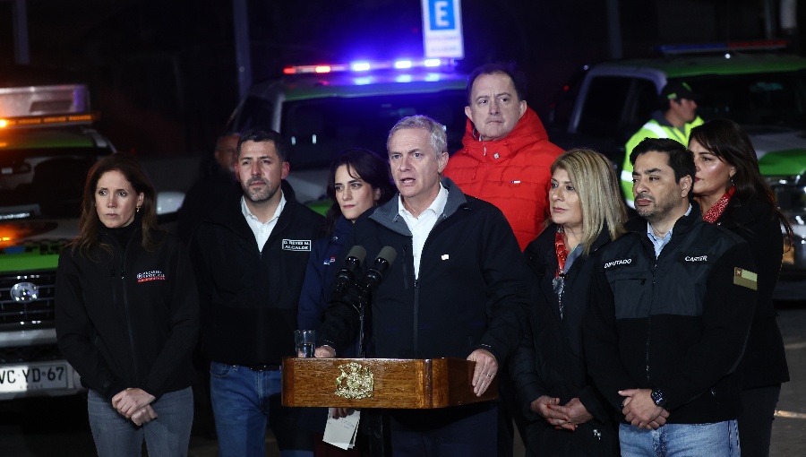 Gobierno ordena desalojo de tomas en zonas de alto riesgo por sistema frontal